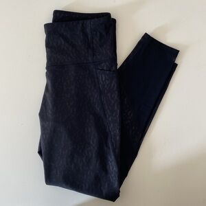 Old Navy Active Black Pattern Elevate Leggings Stretch